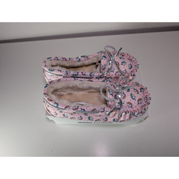 Minnetonka Moccasins Girls Size 13 Slipper Shoes Pink Unicorn Print Sherpa Lined - Picture 2 of 8
